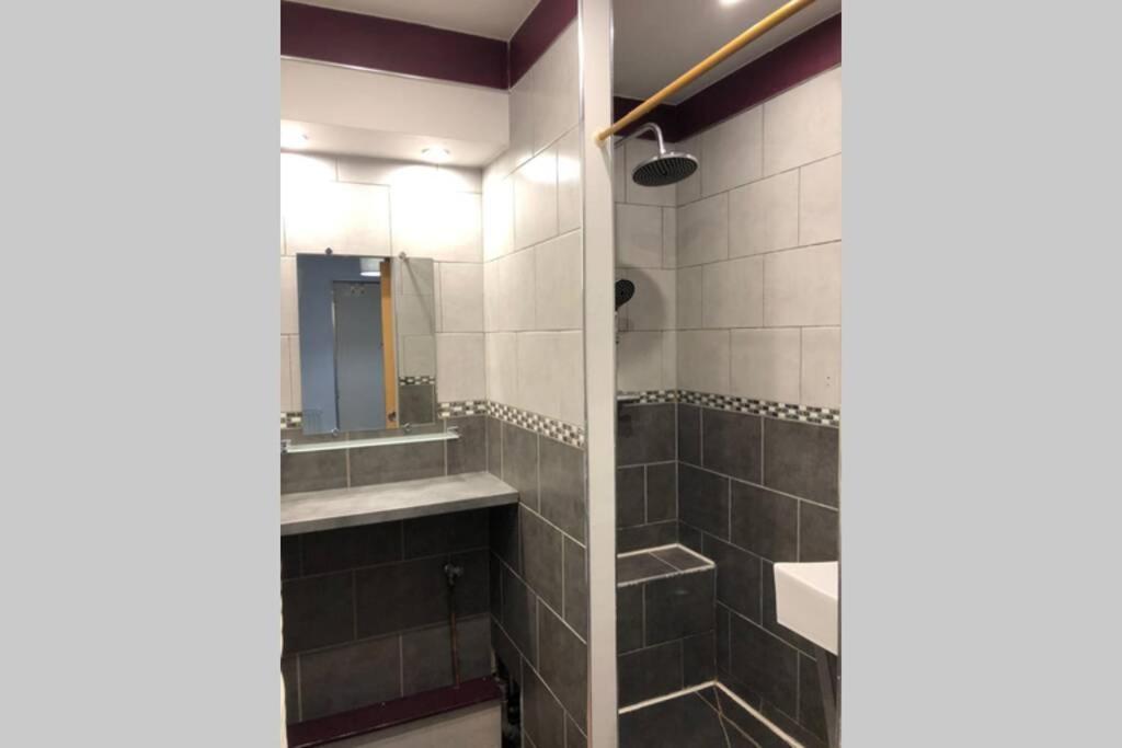 Spacieux Confortable Appartement Centre Ville Valenciennes Exterior foto